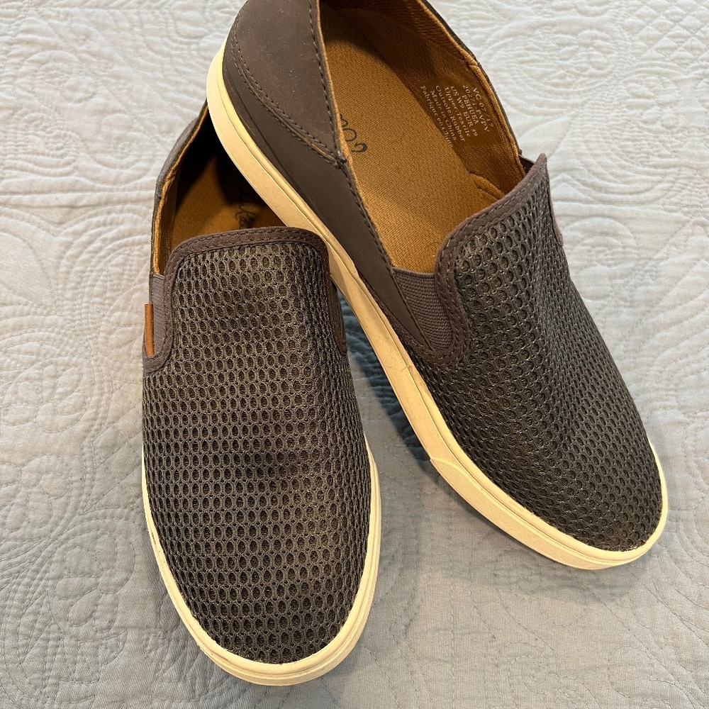 EUC Size 9W OLUKAI Pehuea Women's Slip On Sneakers, Casual Everyday Shoes